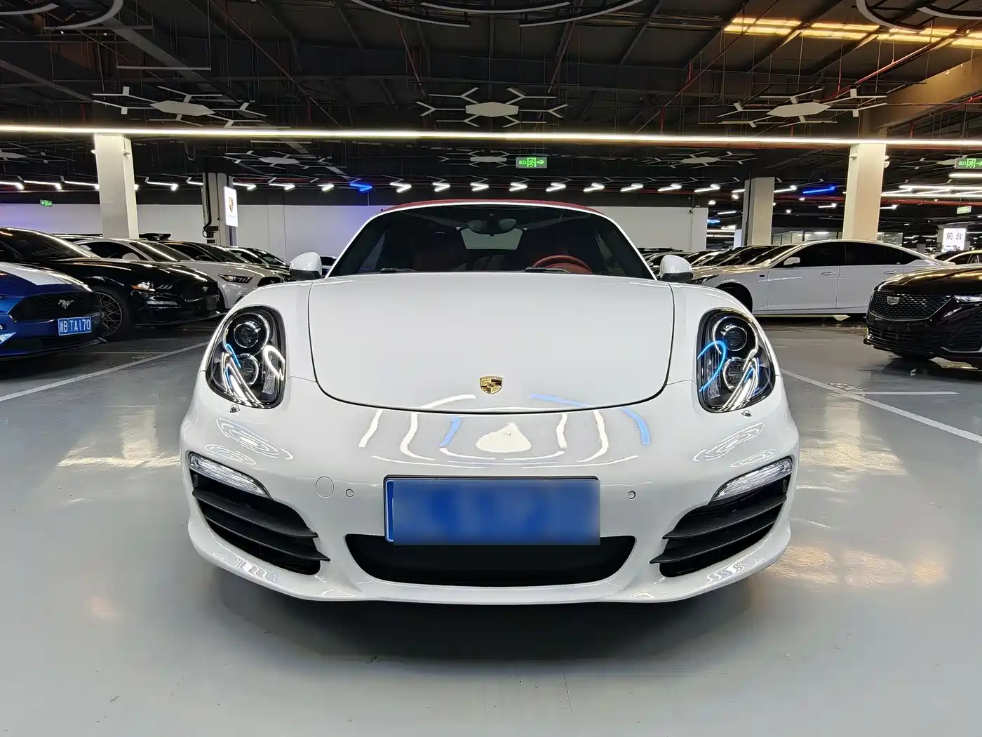 Porsche Boxster 2015 Boxster Style Edition 2.7L фото 2