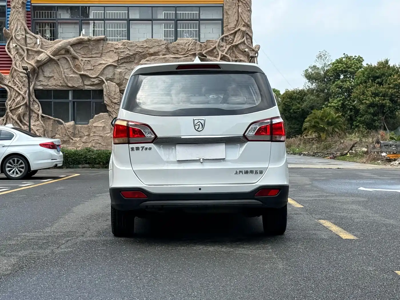 Baojun 730 2015 2014 1.5L Manual Standard 7-seater