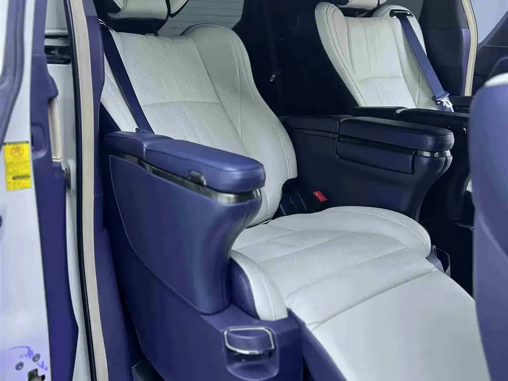 Toyota Alphard 2011 Model 2.4L Luxury фото 15