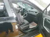 Фото 9 - Toyota Wildlander