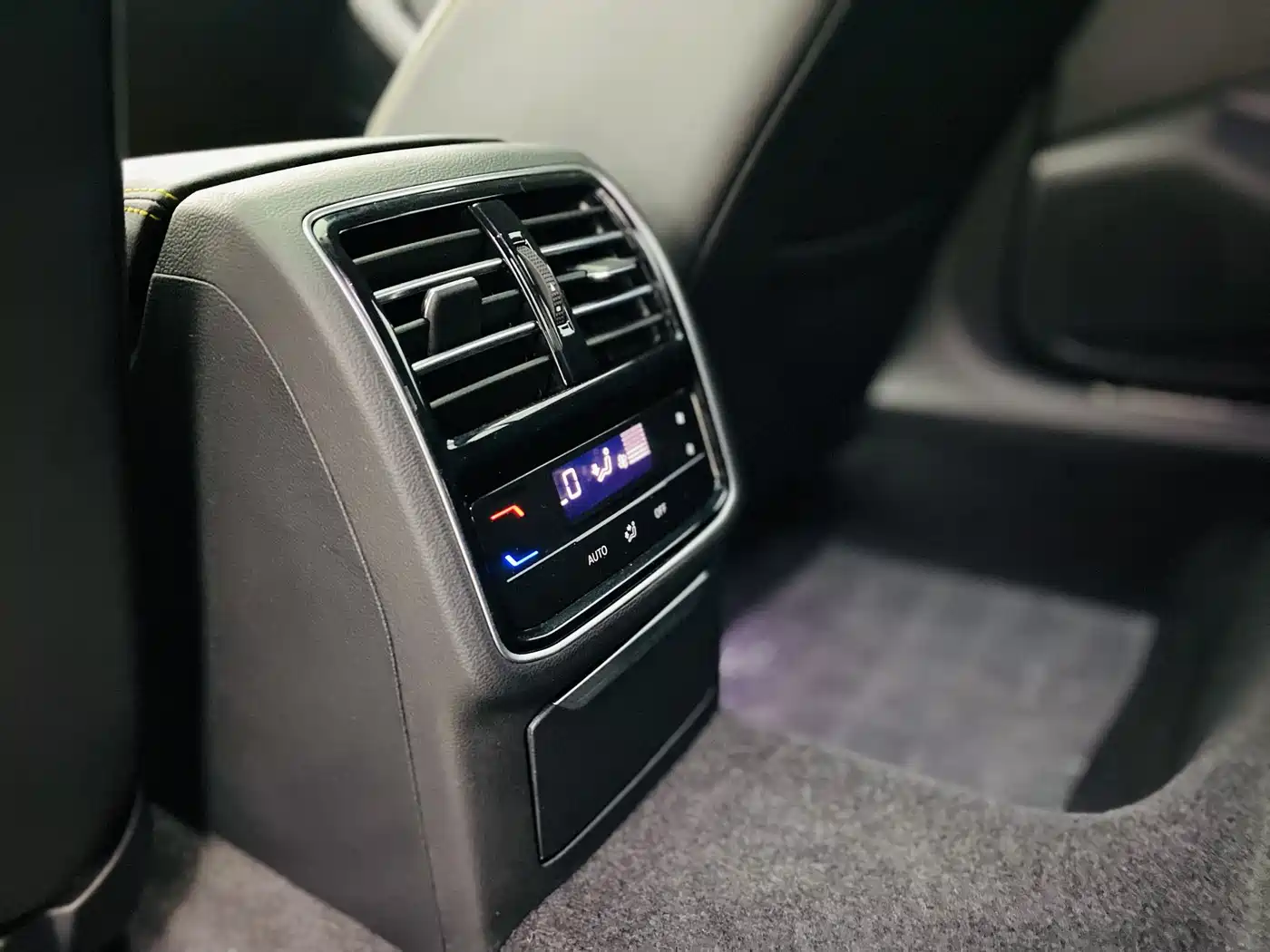 VOLKSWAGEN FAW-CC