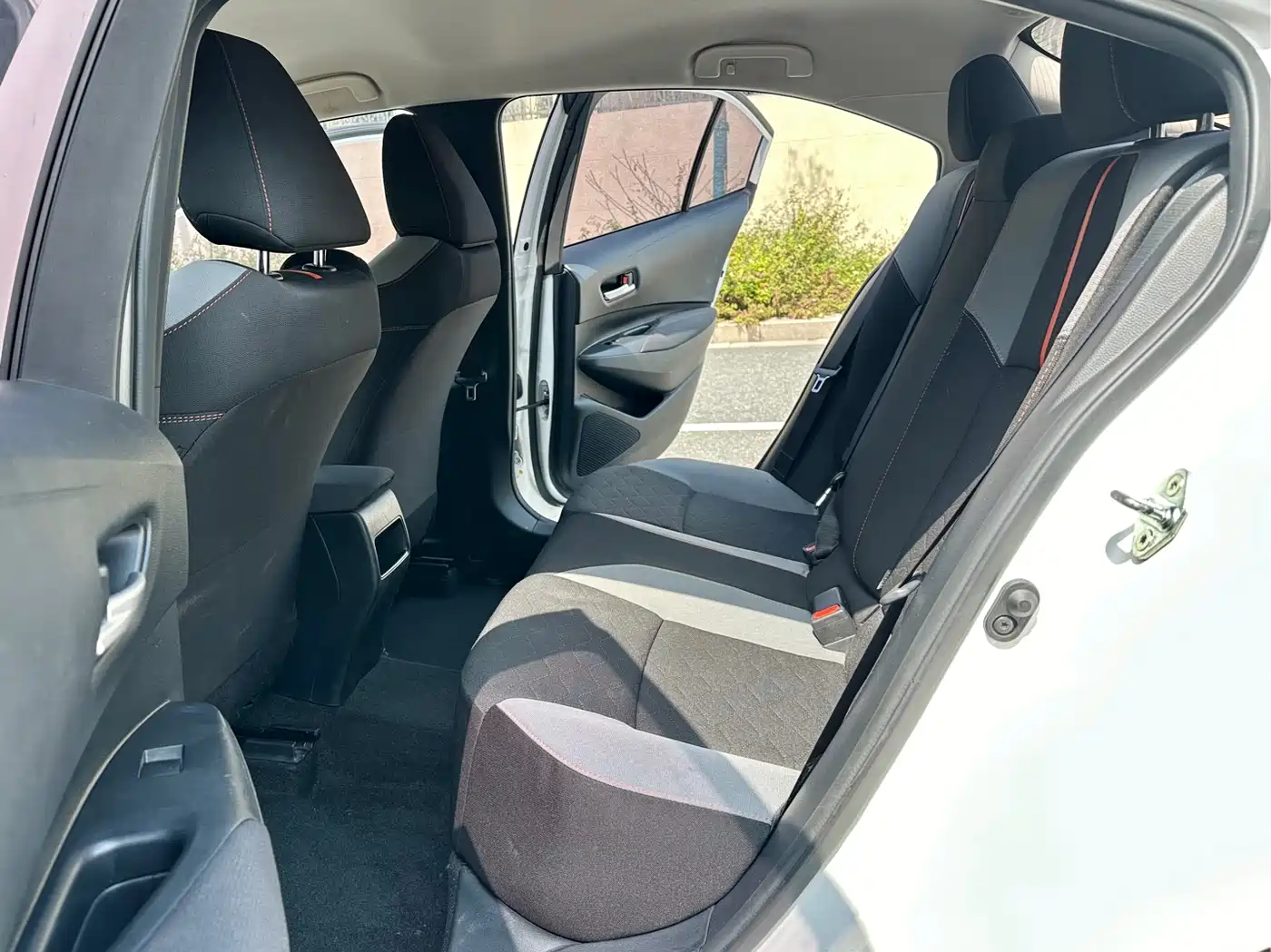 Toyota Corolla 2023 1.2T Pioneer Edition фото 9