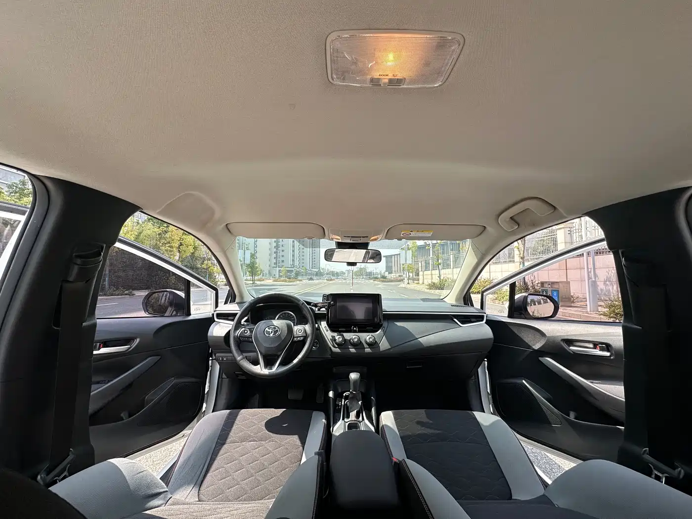 Toyota Corolla 2023 1.2T Pioneer Edition фото 11