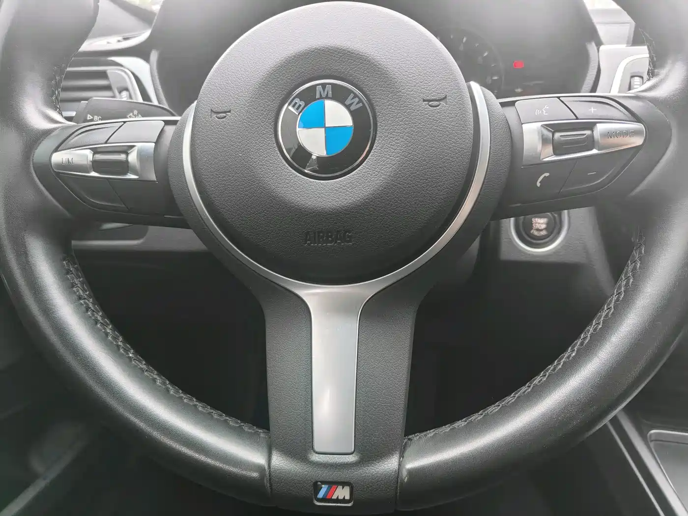 BMW 3 Series GT 2019 320i Fashion Model фото 8