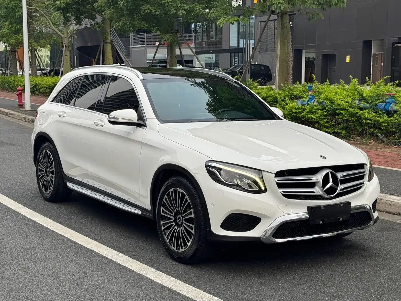 Mercedes-Benz GLC 2019 Model GLC 200 L 4MATIC фото 3