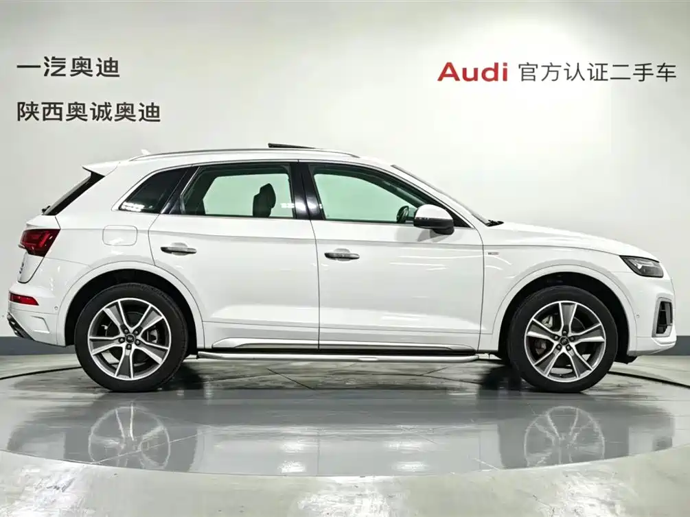 Audi Q5L 2022 45T Luxury Dynamic фото 3