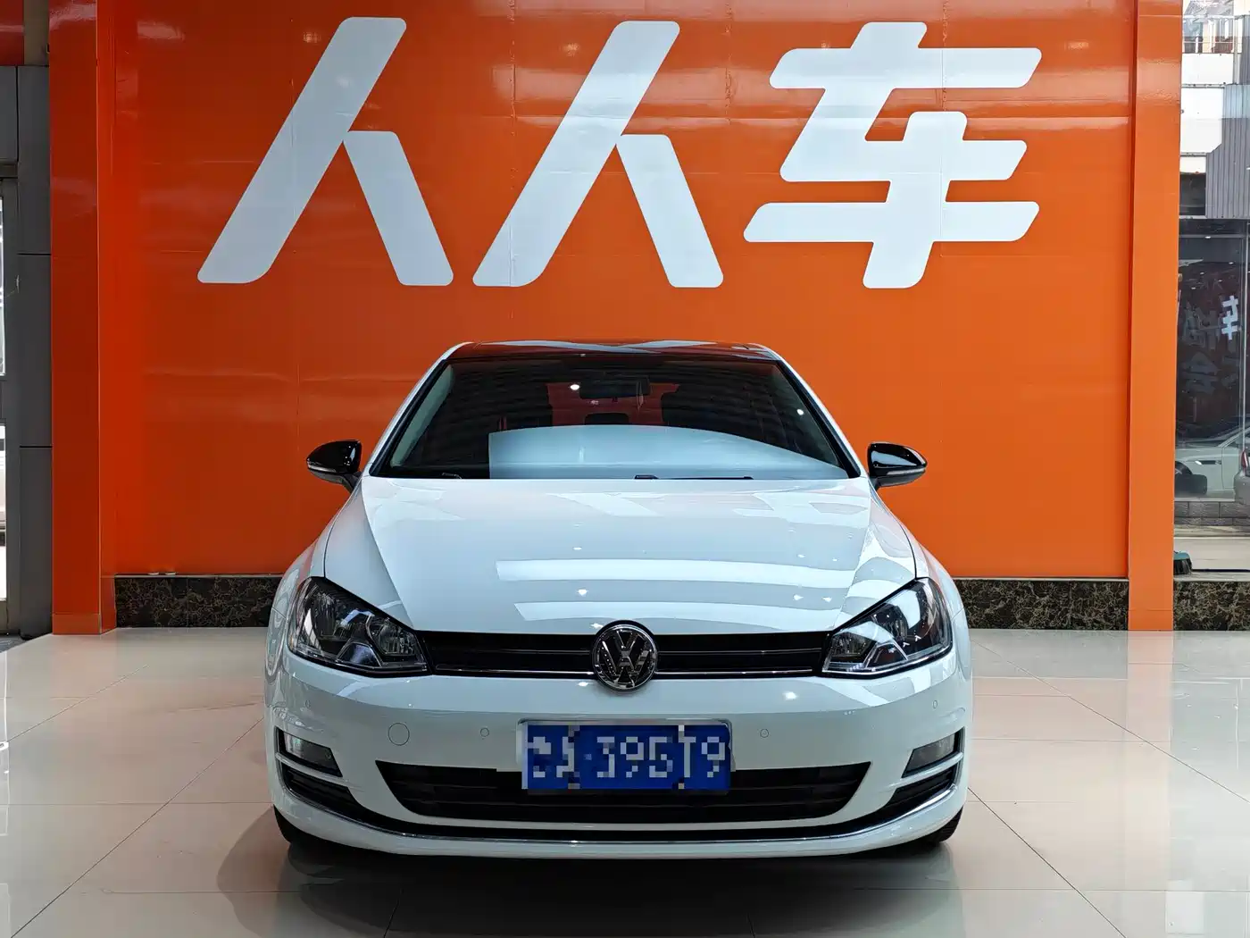 Volkswagen Golf 2017 1.6L Auto Comfort Millionth Edition фото 2