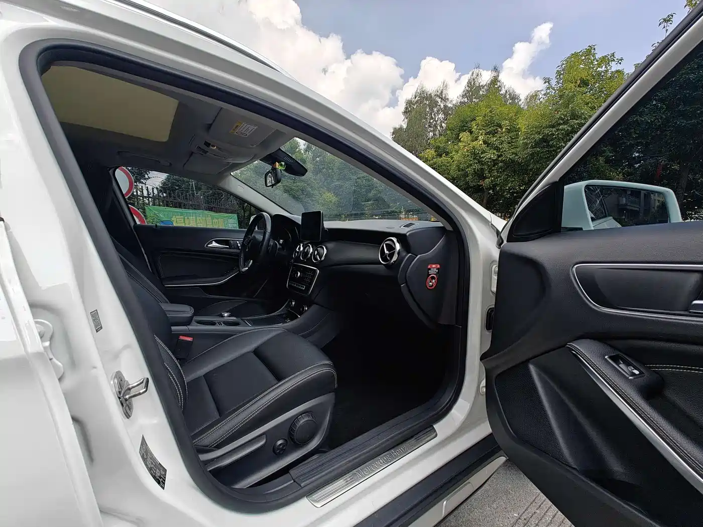 Mercedes-Benz GLA 2018 GLA 200 Dynamic фото 15