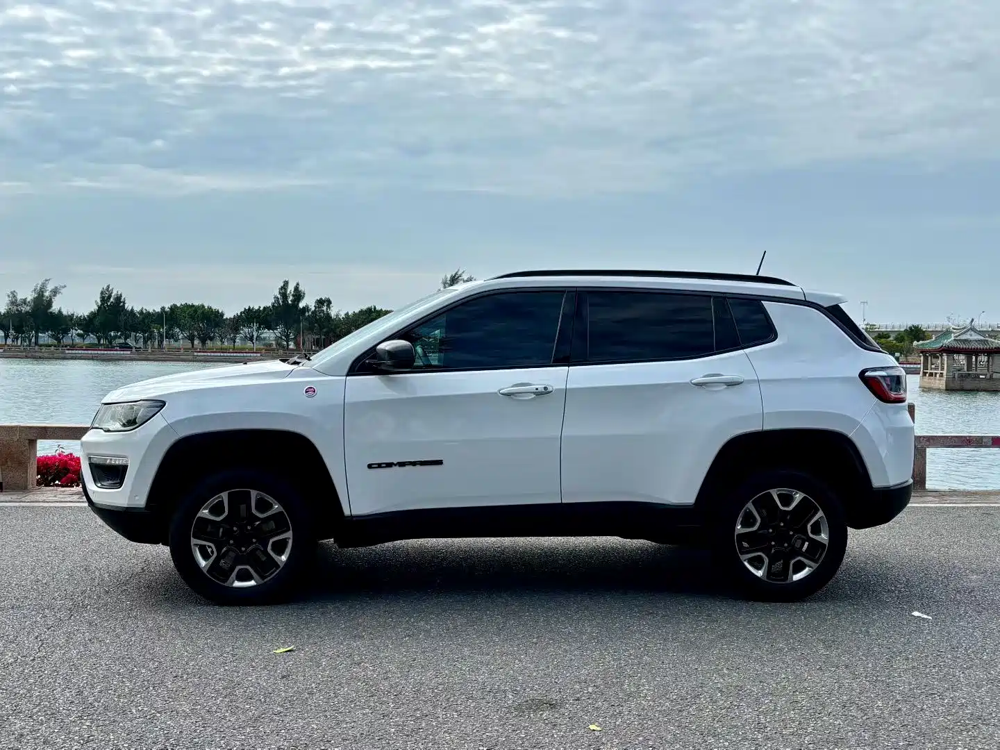Фото 8 - Jeep Compass