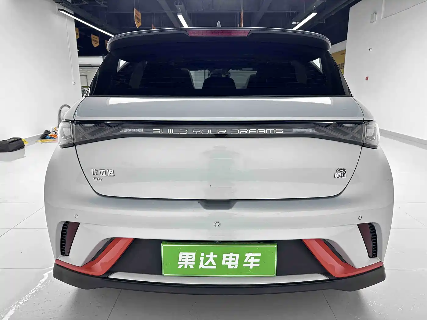 BYD Dolphin 2023 401km Knight Edition фото 4