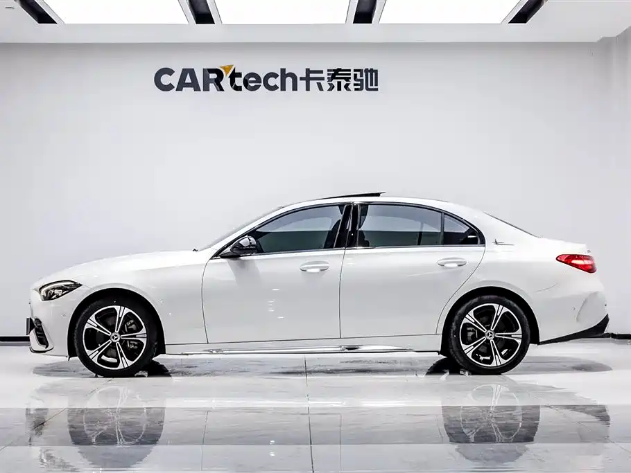 Mercedes-Benz C-Class 2022 Facelift C 260 L Night Edition Sport фото 3