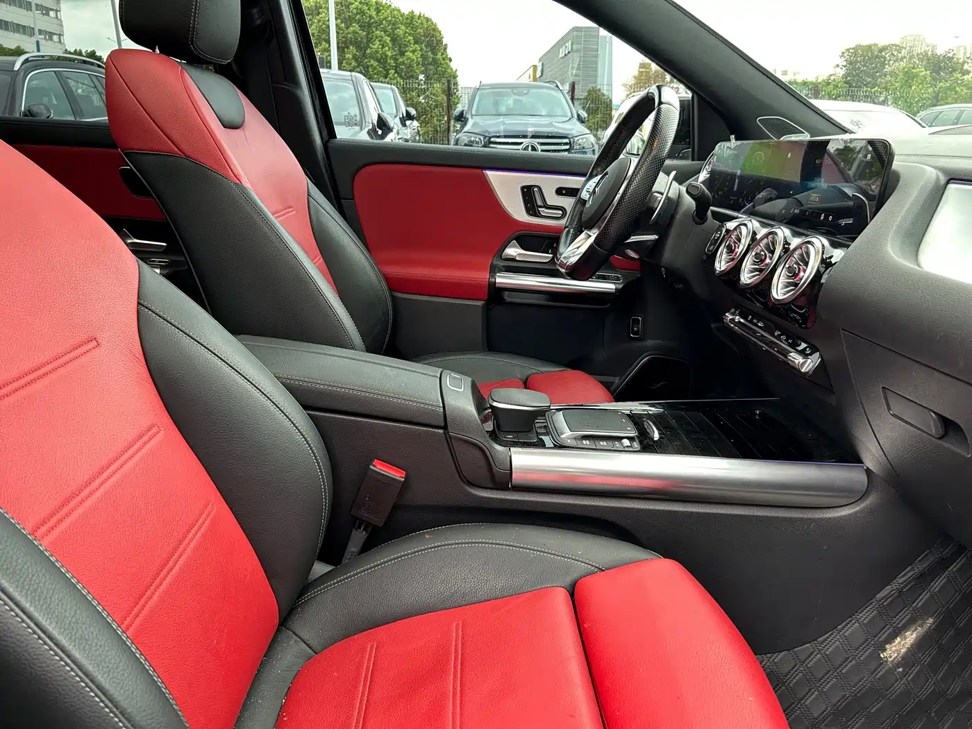 Mercedes-Benz GLA, миниатюра 11