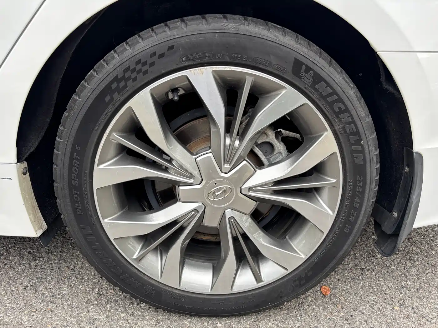 Hyundai Sonata 2017 2.4L DLX Premium Edition фото 18