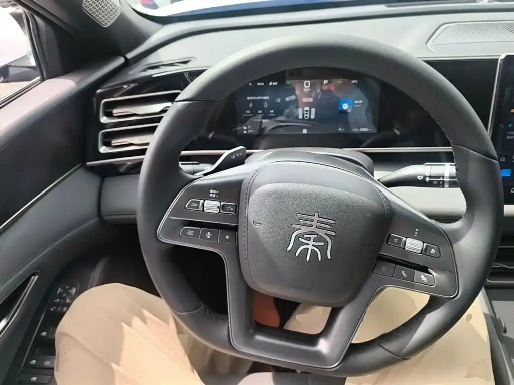 BYD Qin L 2025 DM-i Smart Drive Edition 120KM Leading фото 11