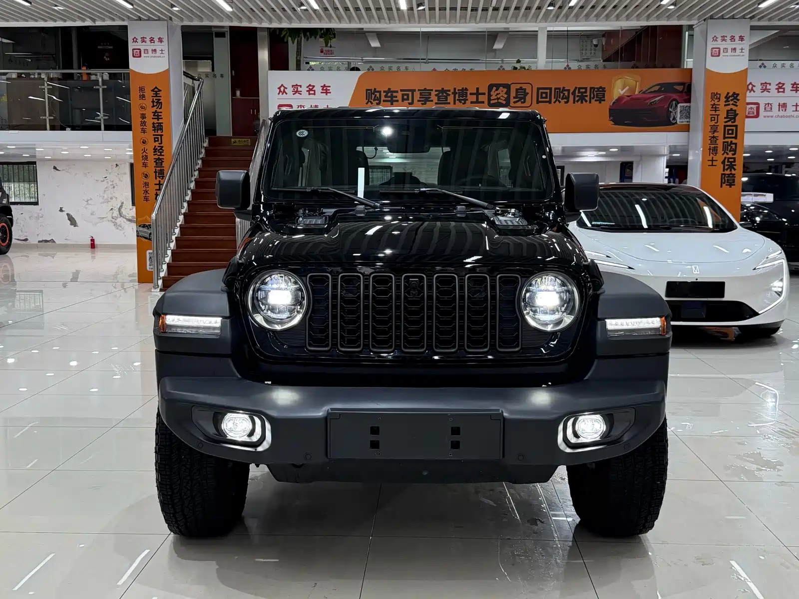 Фото 2 - Jeep Wrangler
