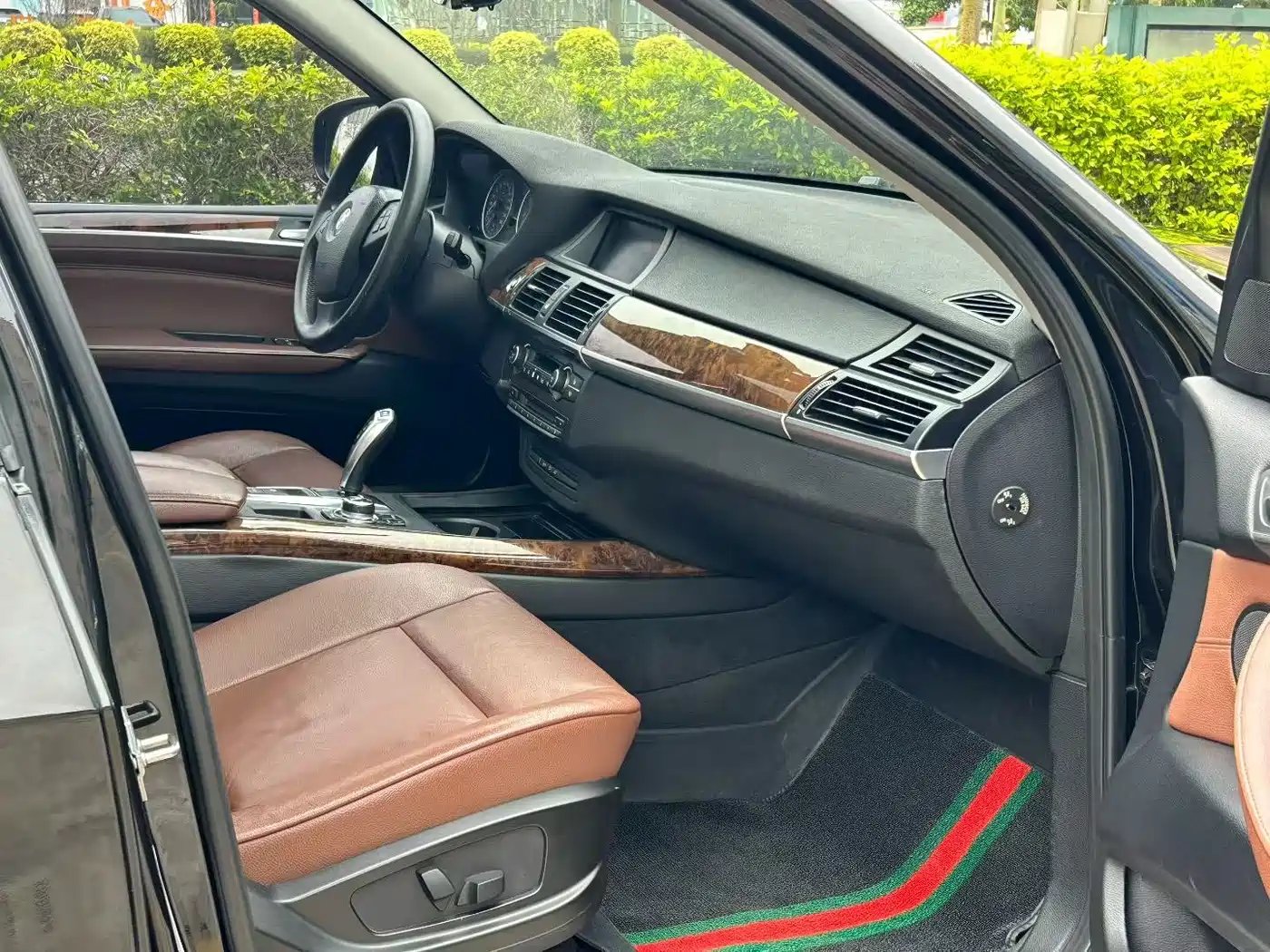 BMW X5 (Import) 2011 xDrive35i Leading Edition фото 8