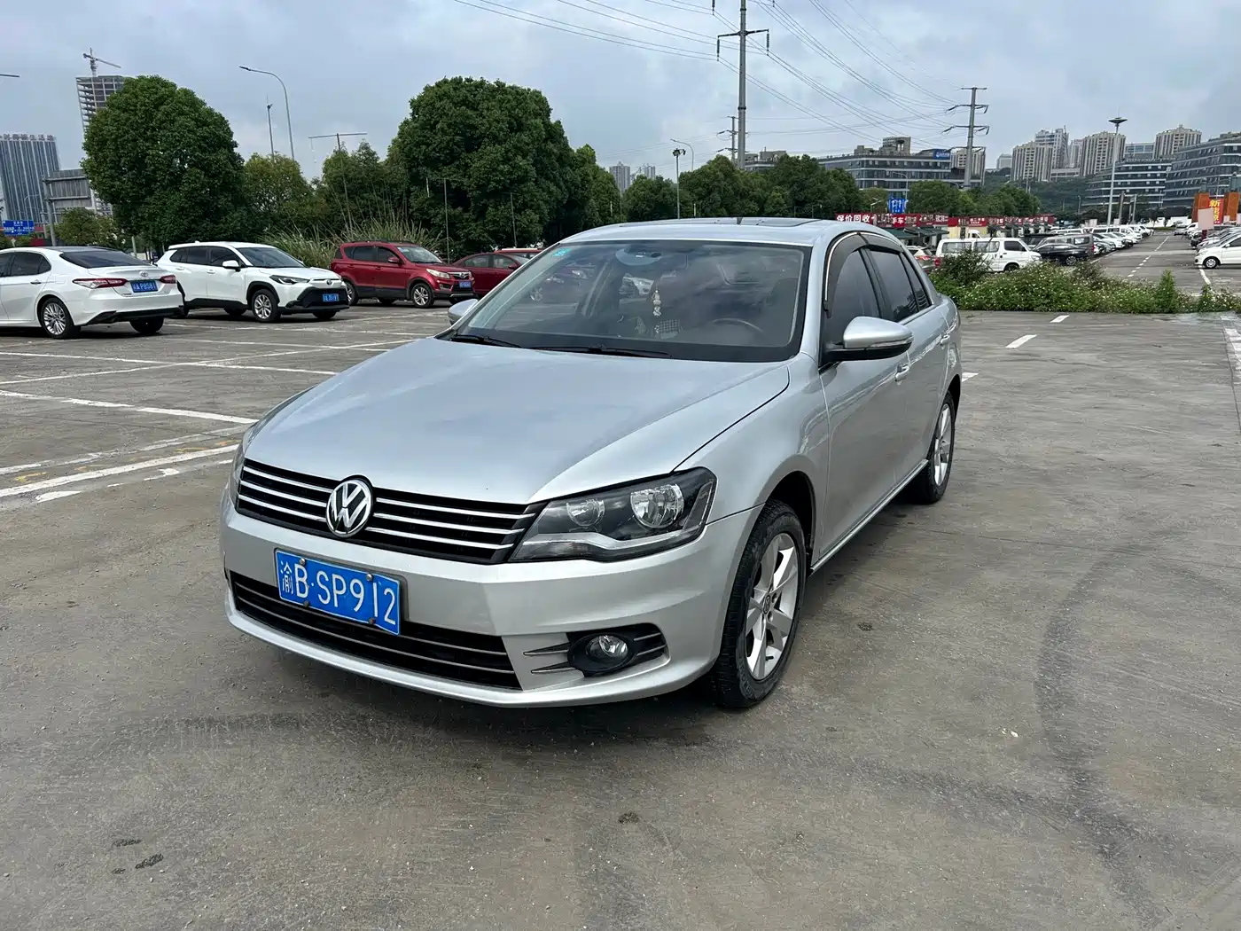Volkswagen Bora 2014 1.6L Automatic Comfort Edition фото 2