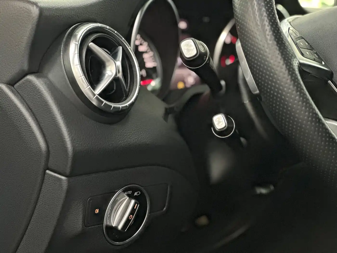 Mercedes-Benz CLA (Import) 2018 CLA 220 4MATIC фото 21