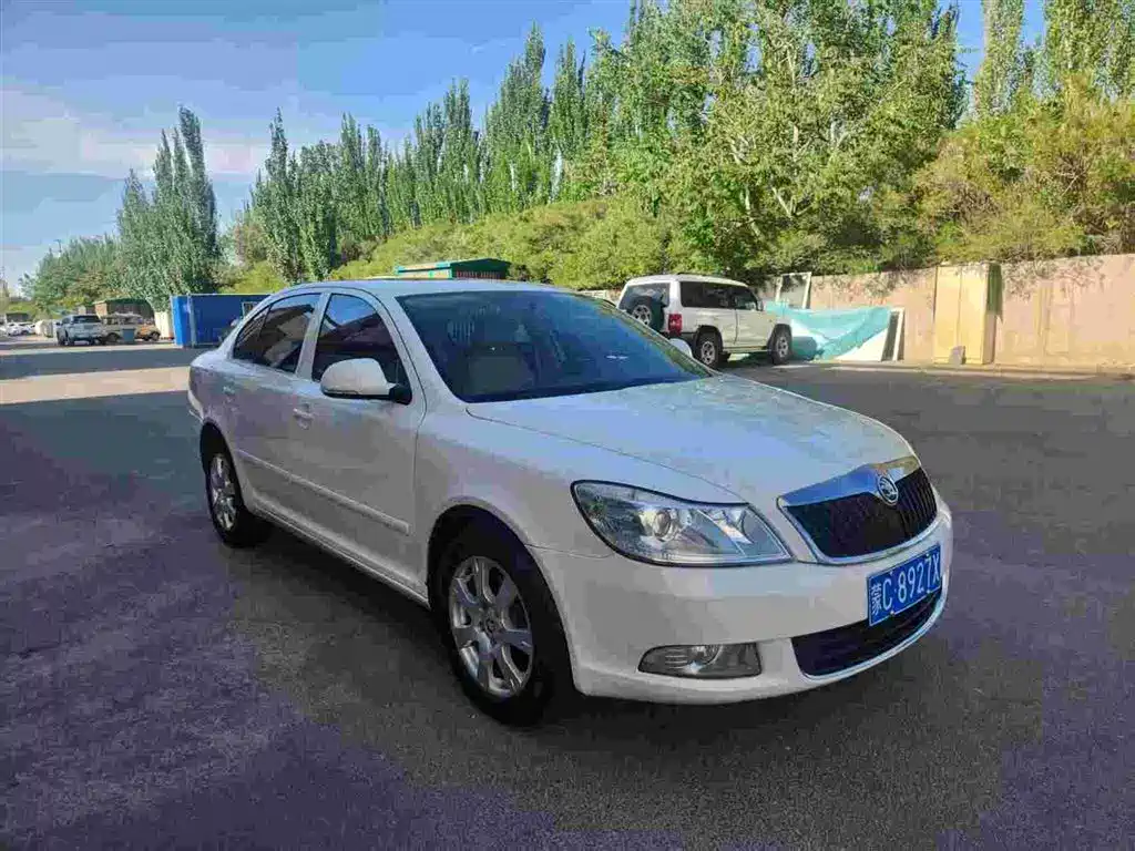 Фото 3 - Škoda Octavia