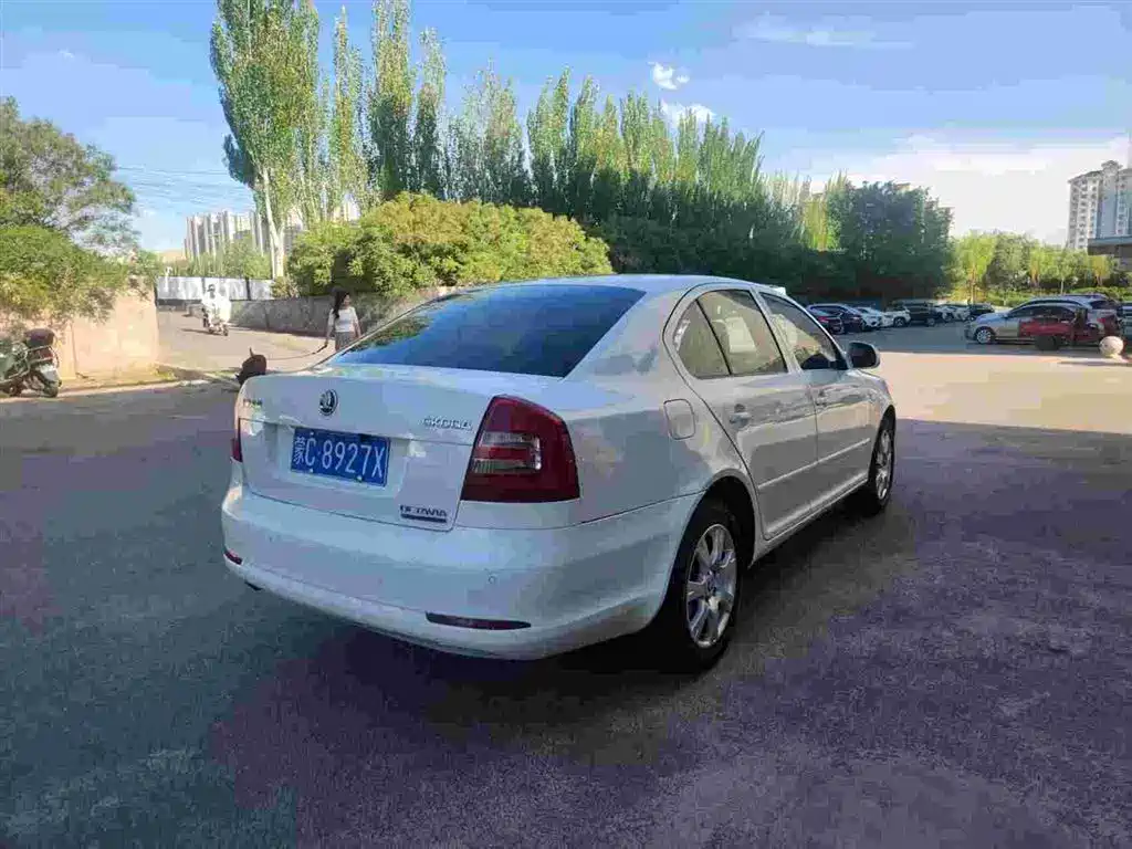 Фото 10 - Škoda Octavia