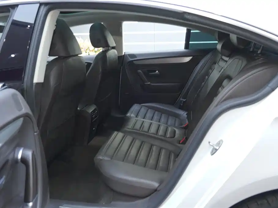 Volkswagen FAW-Volkswagen CC 2018 1.8TSI Luxury фото 17