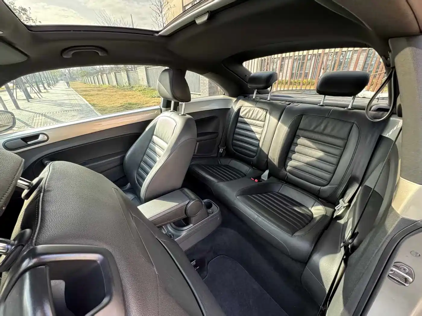 Volkswagen Beetle 2013 1.4TSI Comfort фото 6