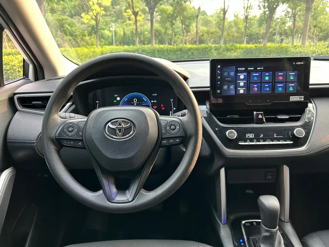 Фото 8 - Toyota Corolla Cross