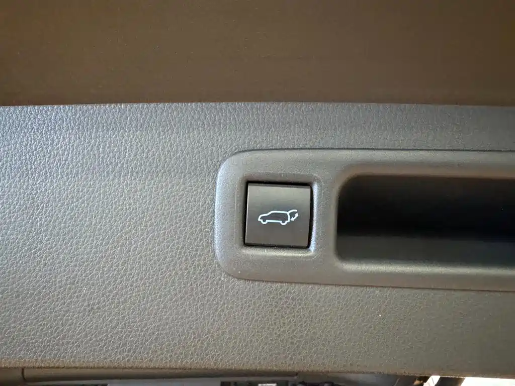 Toyota Crown Kluger 2022 2.5L HEV 4WD Flagship Edition фото 19