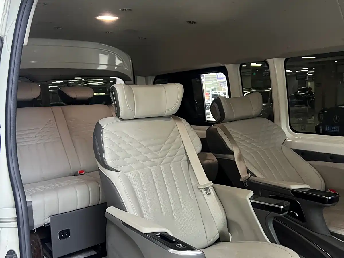 Toyota HIACE 2024 2021 3.5L Automatic 7-Seater
