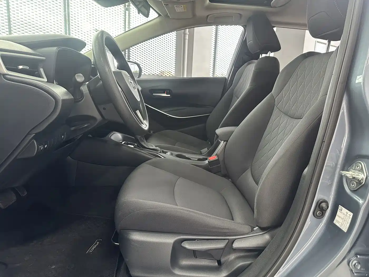 Фото 9 - Toyota Corolla