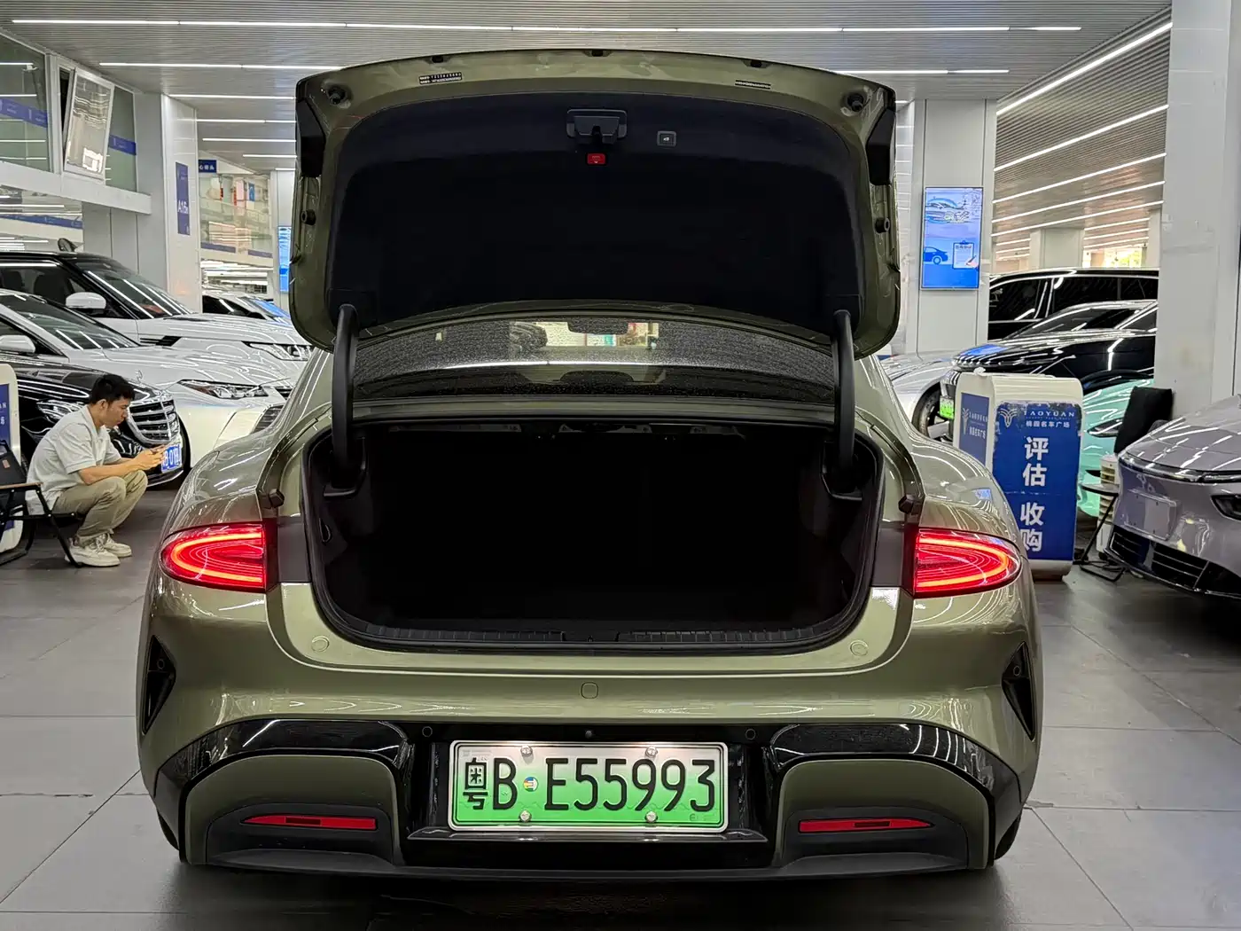 Xiaomi Auto Xiaomi SU7 2024 RWD Ultra Long Range Advanced Smart Driving Pro Edition фото 13