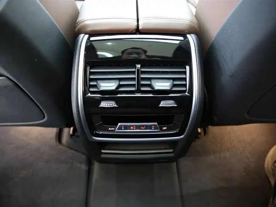 BMW X7 2021 xDrive40i Premium M Sport Package фото 12