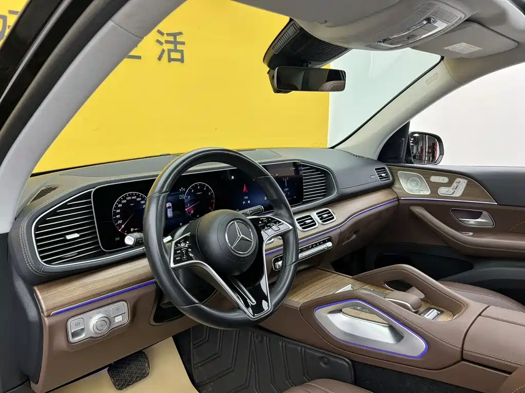 Фото 28 - Mercedes-Benz GLE