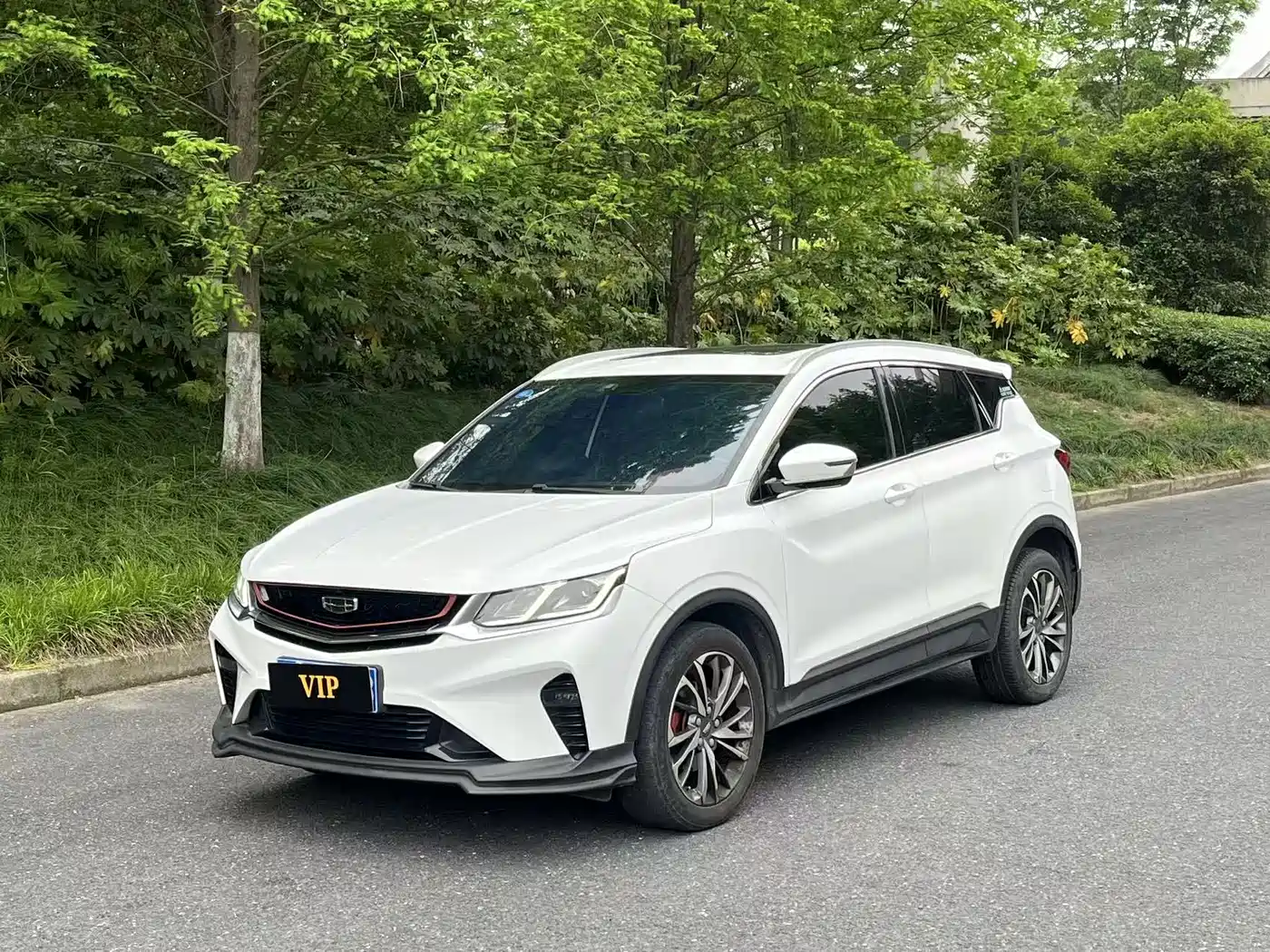 Photo 1 - Geely Binyue