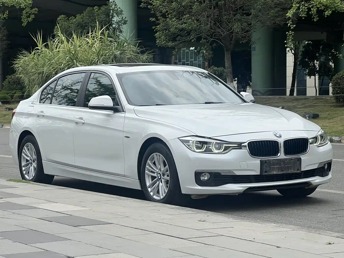 BMW 3 Series 2016 320Li Fashion Model фото 6