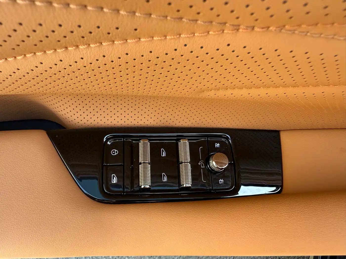 GEELY GALAXY GALAXY SPARKLE 8