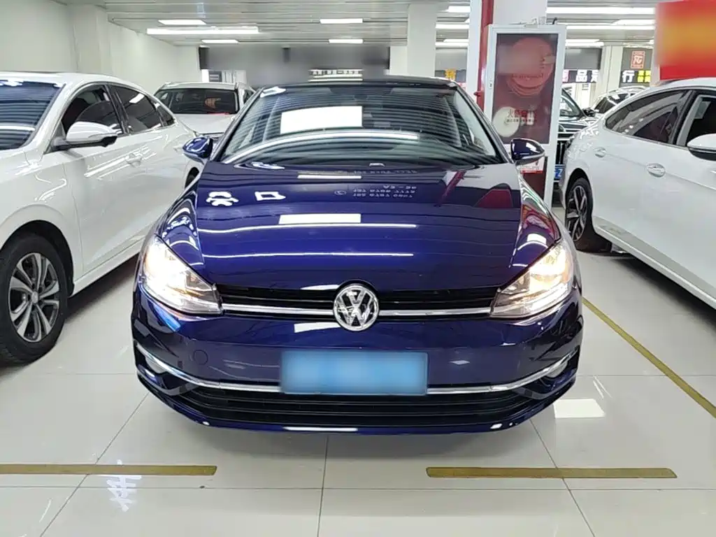 Фото 3 - Volkswagen Golf