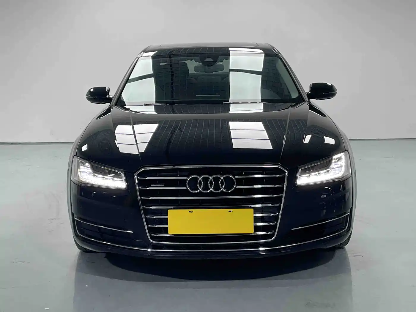 Audi A8 2014 A8L 45 TFSI quattro Luxury фото 2