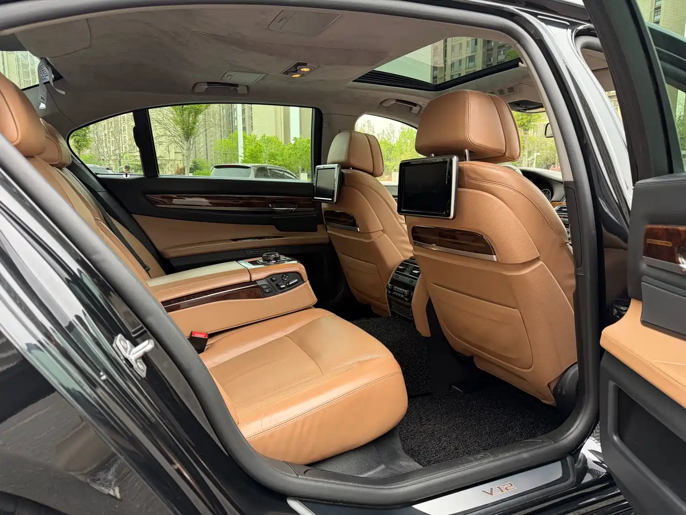 BMW 7 Series 2013 Model 760Li фото 9