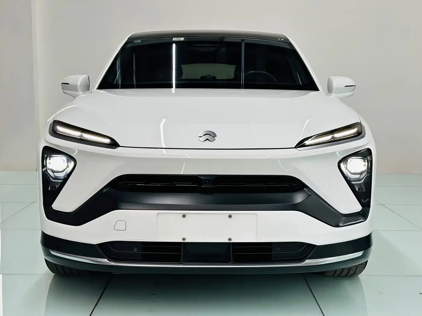 Photo 1 - NIO EC6