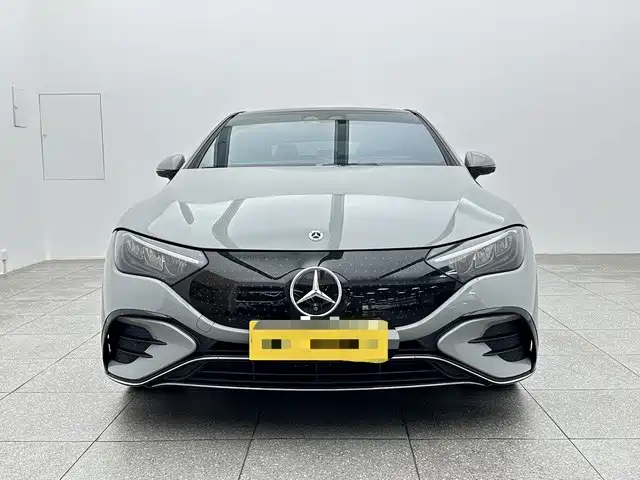 Фото 2 - Mercedes-Benz EQE