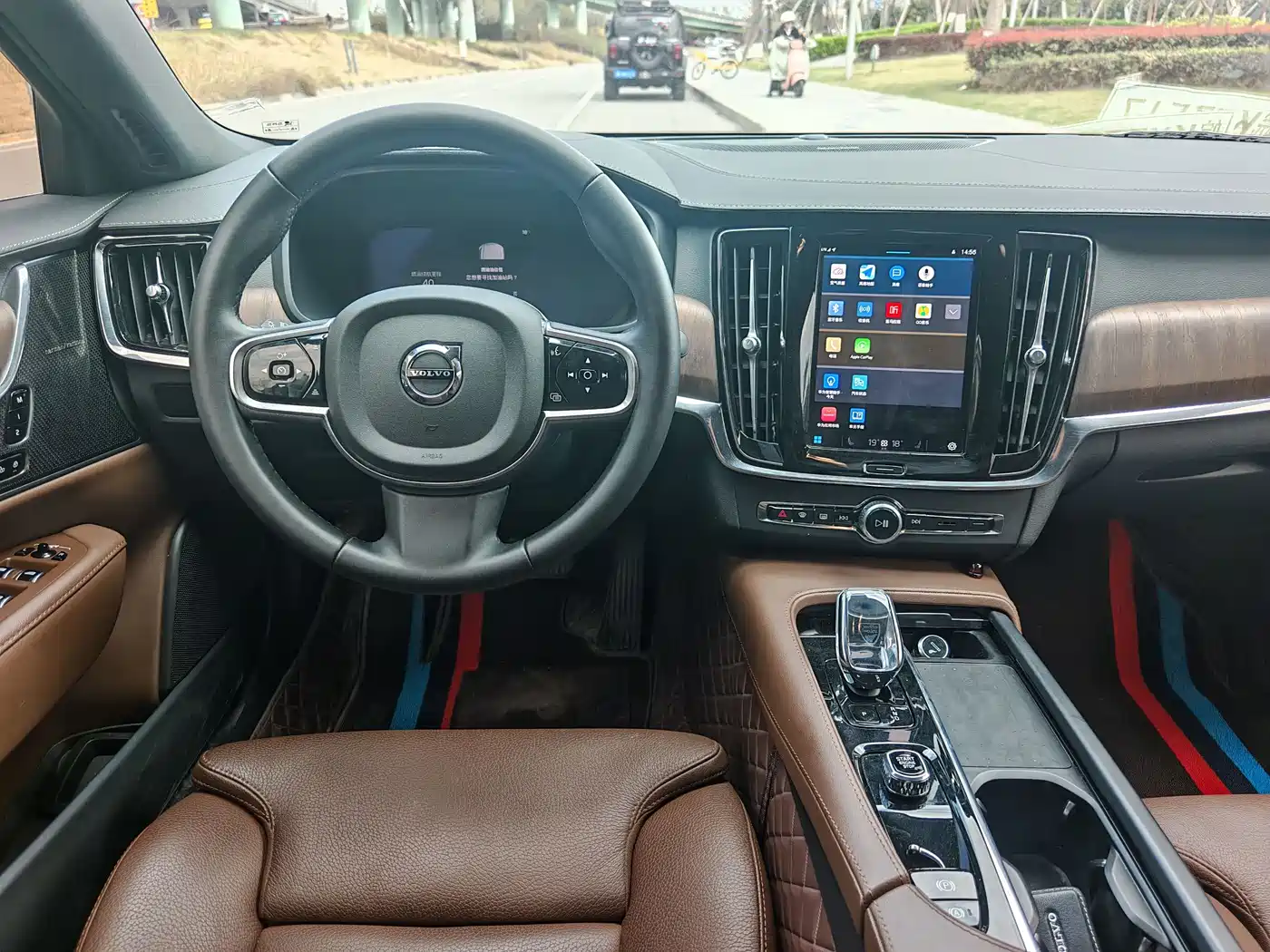 VOLVO S90