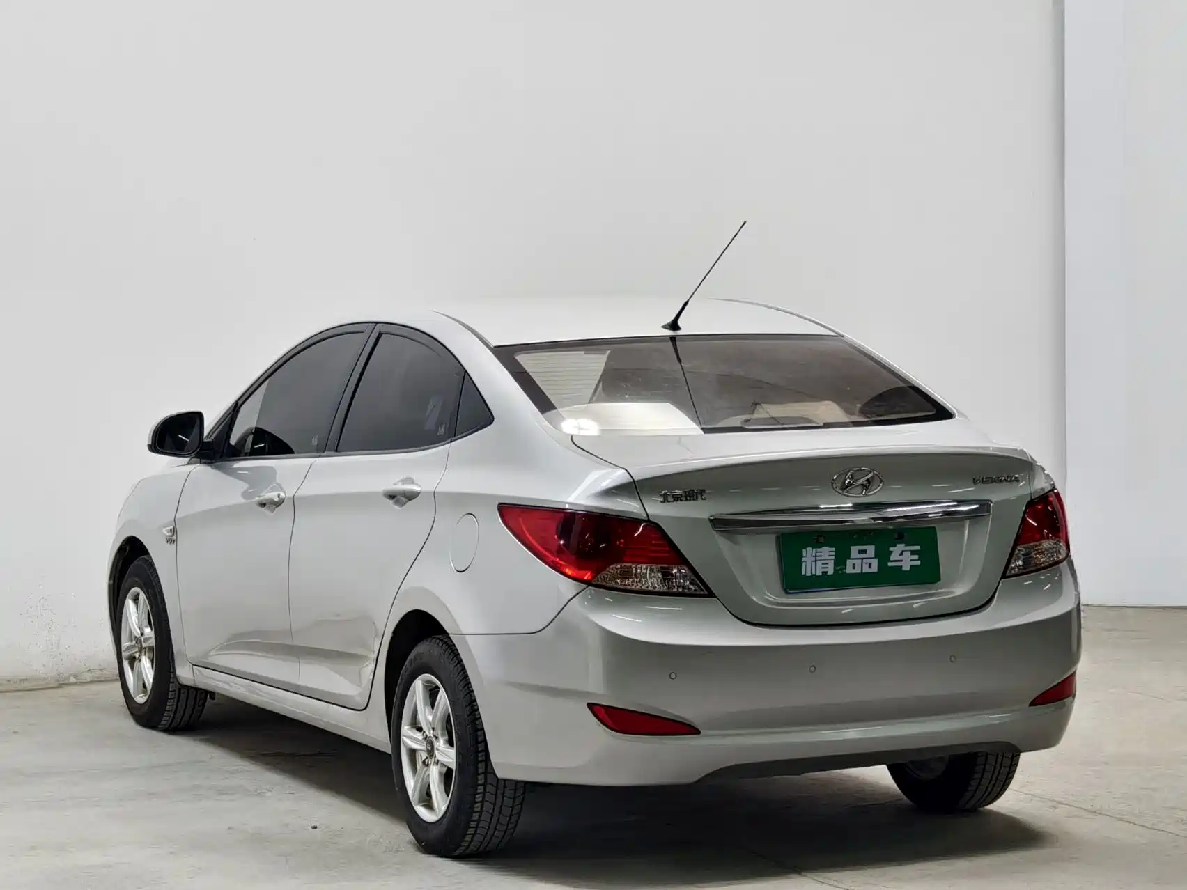 صورة 6 - Hyundai Verna