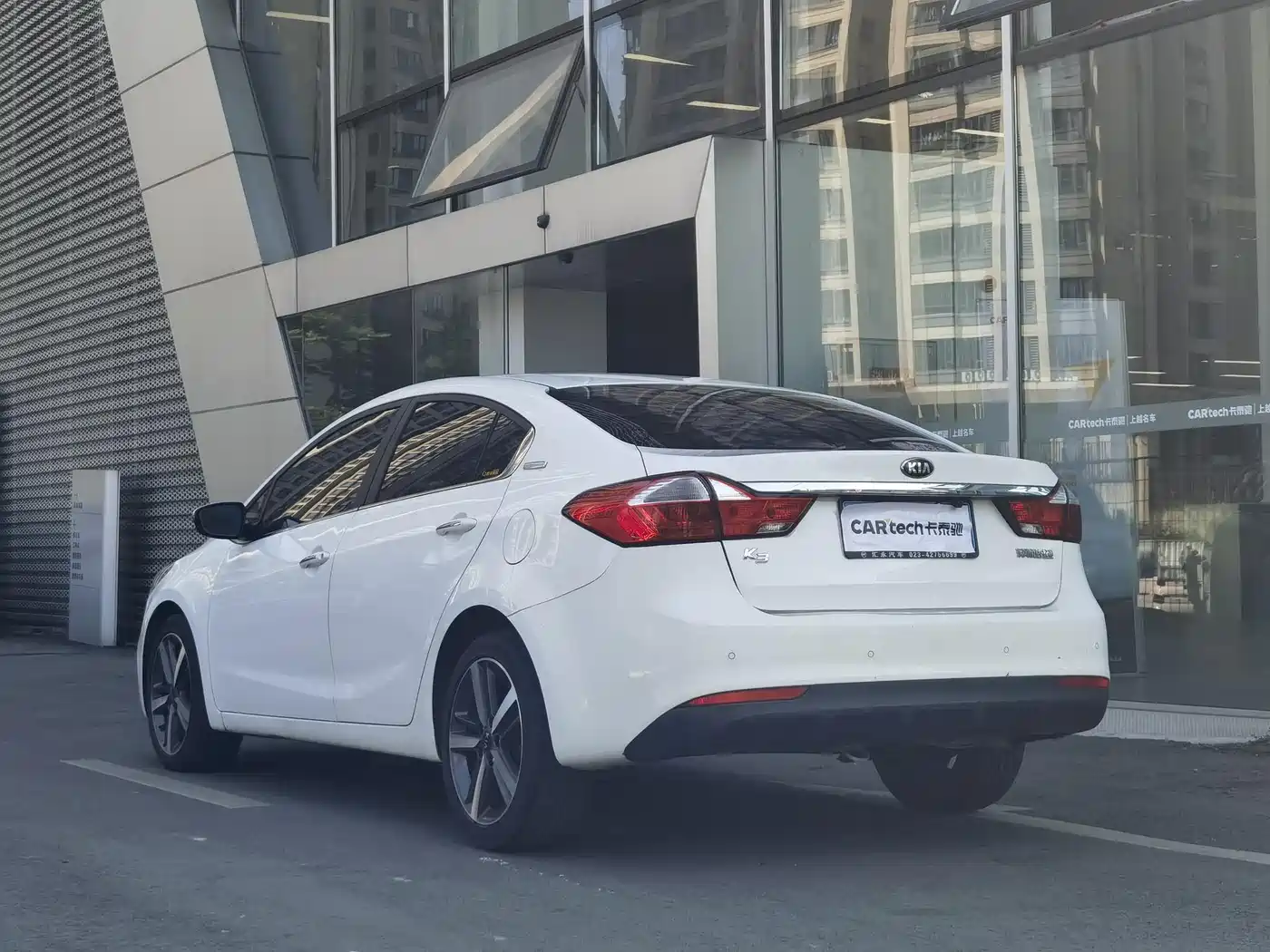 Kia K3 2017 1.6L Automatic 15th Anniversary Special GLS фото 9
