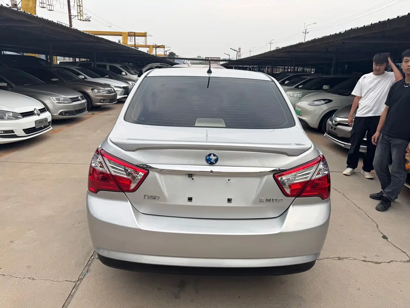 Venucia D50 2013 2013 1.6L Auto Luxury