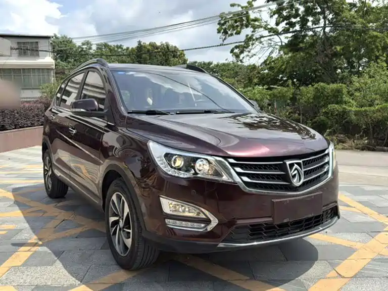 Baojun 560 2017 2016 1.8L Manual Luxury