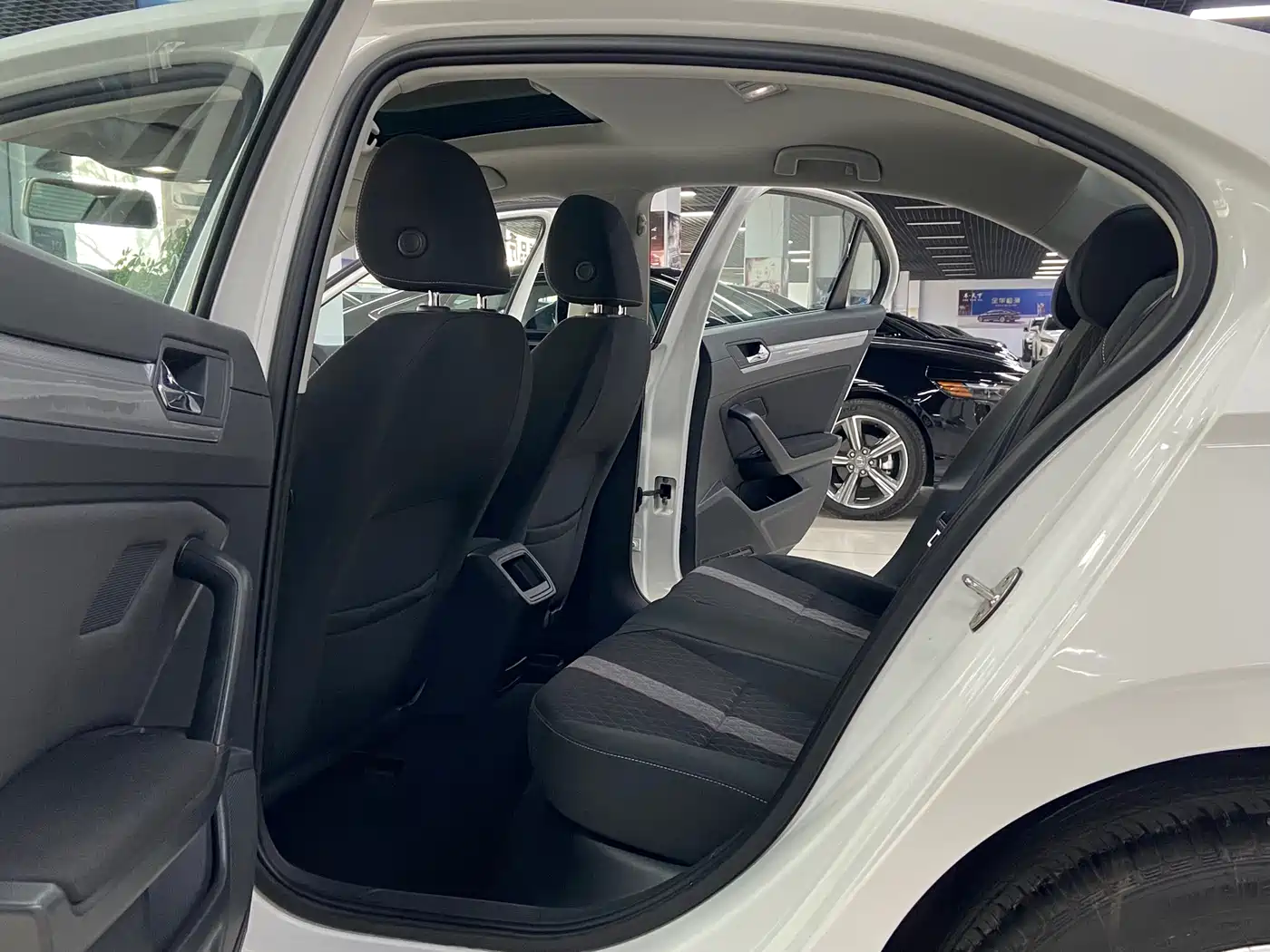Volkswagen Lamando 2019 230TSI DSG Vision Edition China V фото 9
