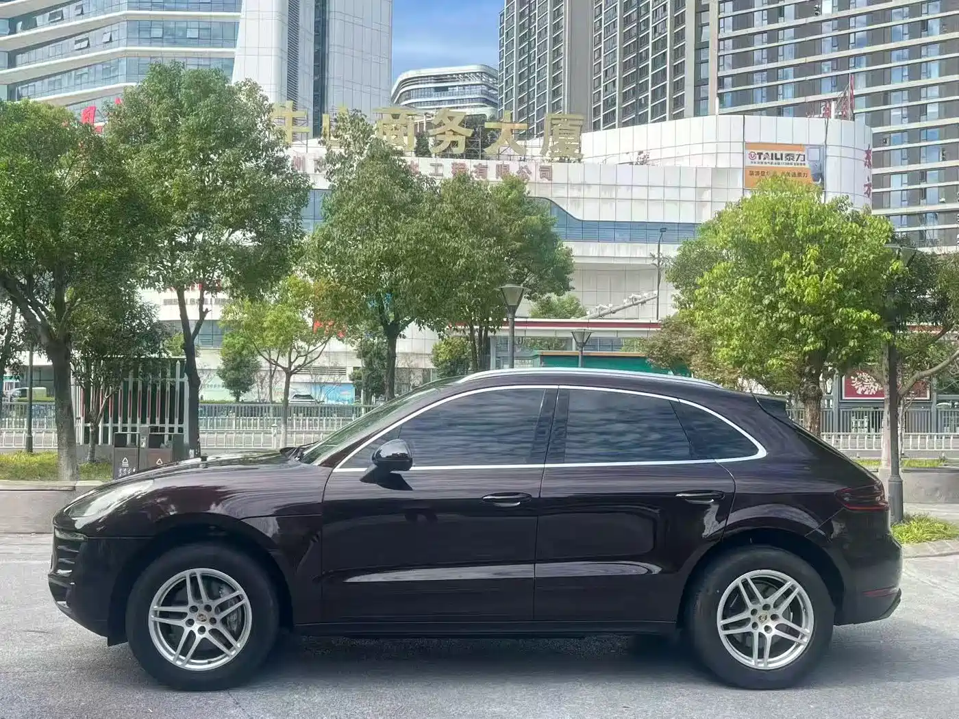 Porsche Macan 2016 Macan 2.0T фото 9
