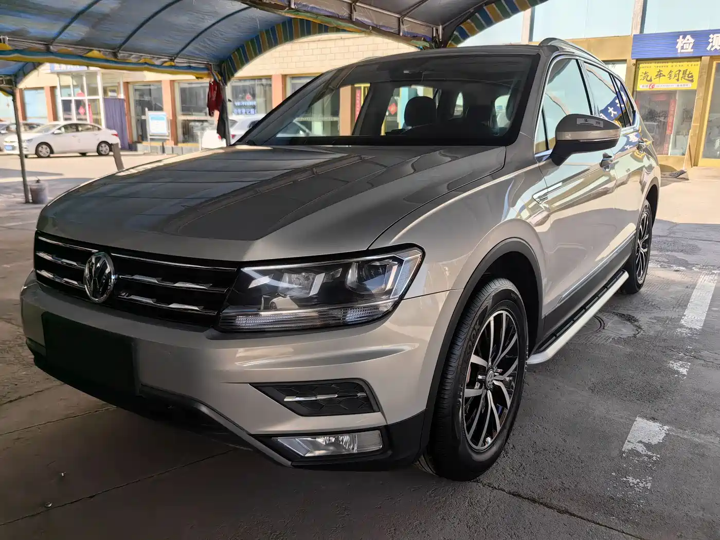 Volkswagen Tiguan L 2018 330TSI Automatic 2WD Luxury Edition