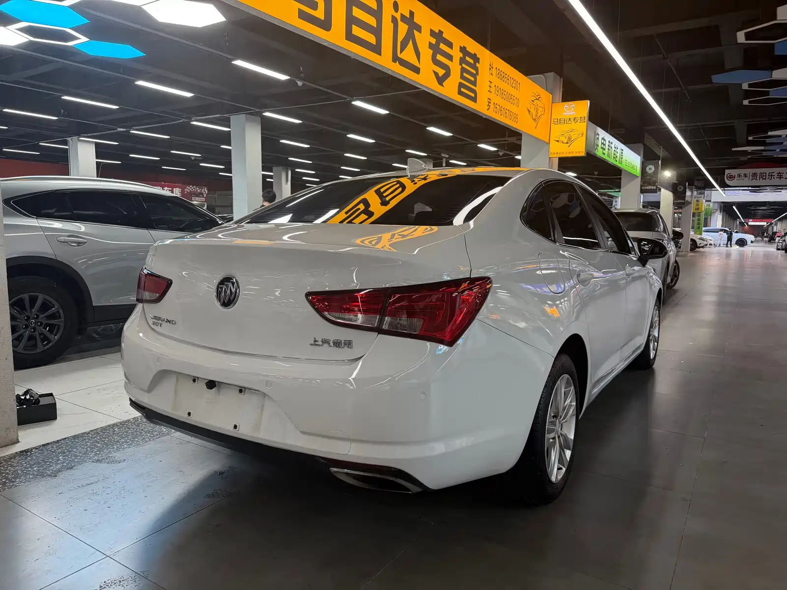 Photo 9 - Buick Verano